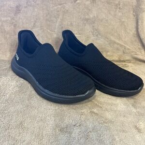 STQ Slip On Women 7.5 All Black NEW IN BOX Lightweight Walking Shoes ST230399